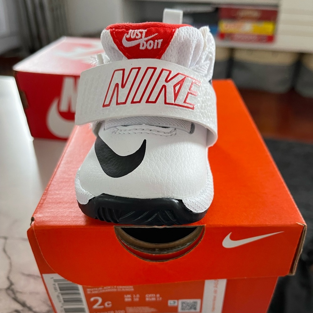 Nike kid shoes 2c